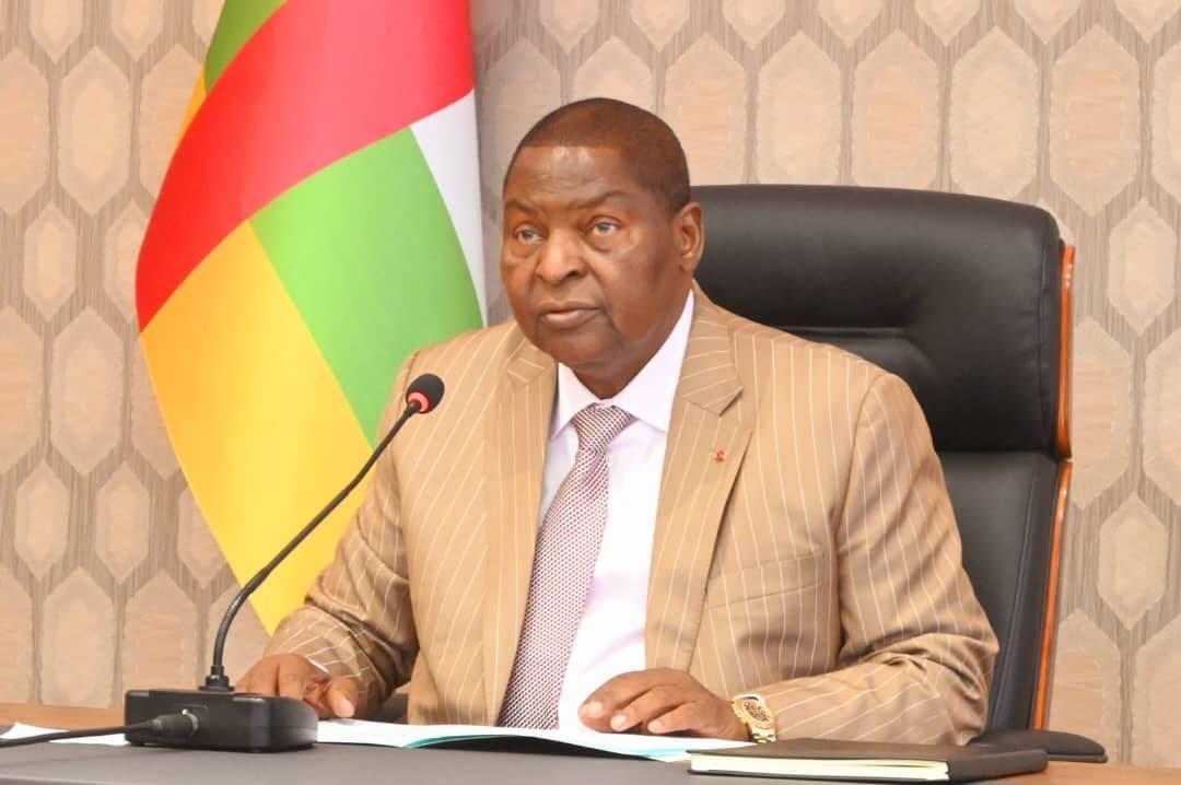 Leadership de Touadéra: Paix et Émergence Nationale Leadership de Touadéra: Paix et Émergence Nationale