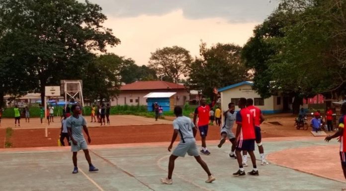 Anges de Benz-Vi et Padré-Pio en Finale Coupe 1er Décembre Anges de Benz-Vi et Padré-Pio en Finale Coupe 1er Décembre
