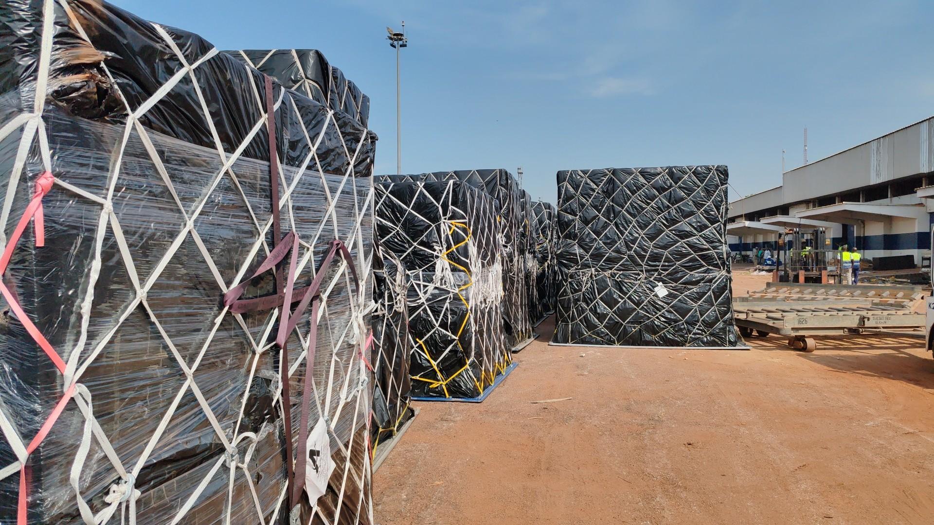 Deuxième Vague de Matériels Électoraux à Bangui Deuxième Vague de Matériels Électoraux à Bangui