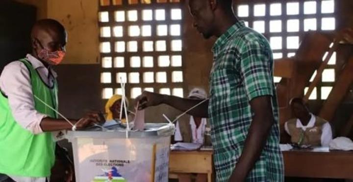 L'UE Surveille La Désinformation Avant La Présidentielle L'UE Surveille La Désinformation Avant La Présidentielle