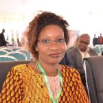 Renée Bimbo Distribue Yaho-Yaho Pour Le Défilé Renée Bimbo Distribue Yaho-Yaho Pour Le Défilé