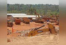 Conditions de Travail Difficiles des Ouvriers Centrafricains Conditions de Travail Difficiles des Ouvriers Centrafricains