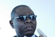 Interview D’Henri Marie Dondra: Distance et Contradictions Interview D'Henri Marie Dondra: Distance et Contradictions