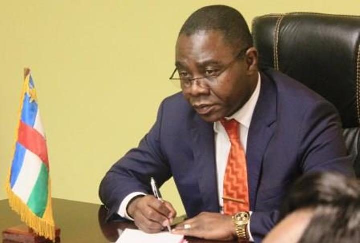 Henri-Marie Dondra: Échec et Trahison du Système Henri-Marie Dondra: Échec et Trahison du Système