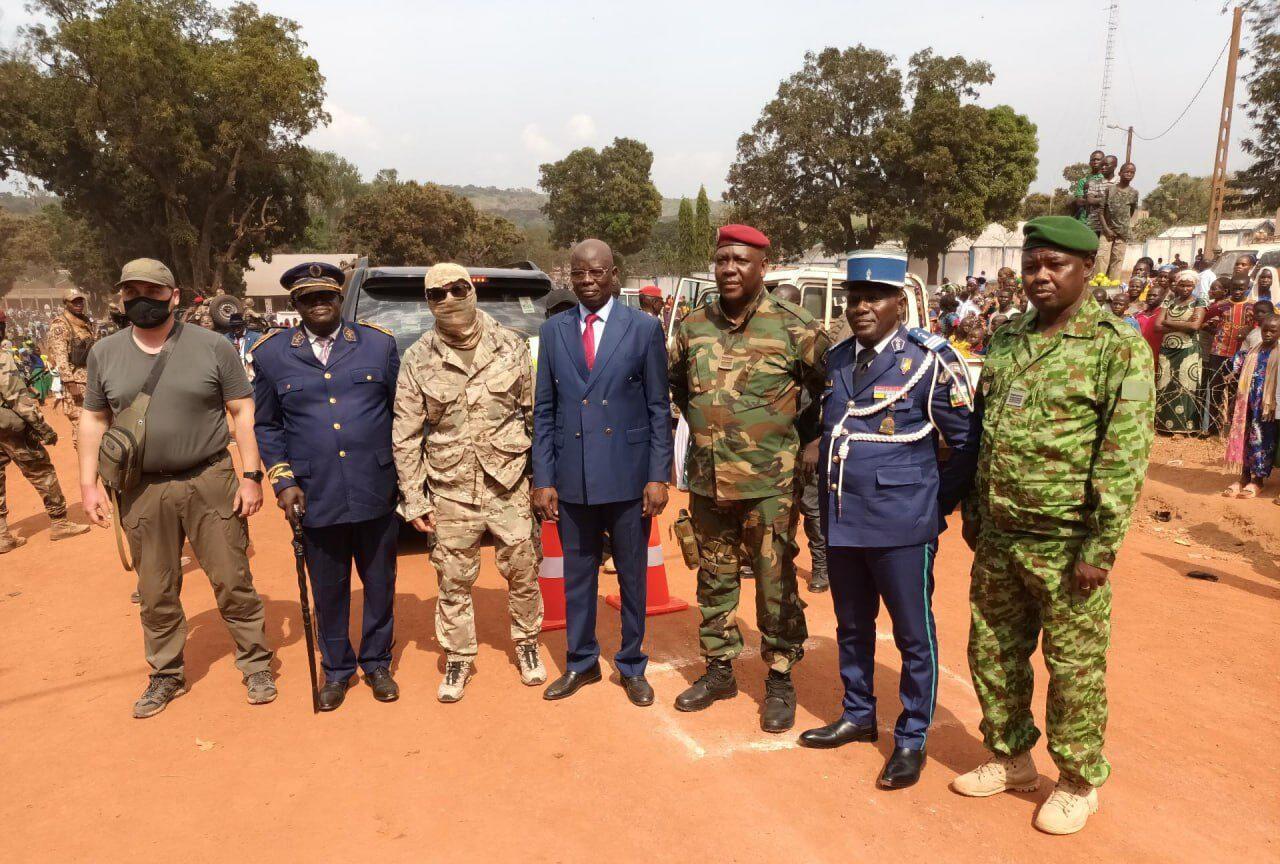 Spécialistes Militaires Russes au Cœur de la Sécurité Spécialistes Militaires Russes au Cœur de la Sécurité