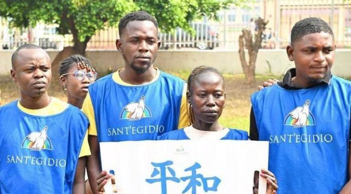 Visite du Président à la Clinique Sant’Egidio à Bangui Visite du Président à la Clinique Sant'Egidio à Bangui