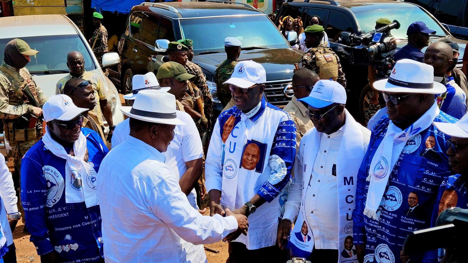 Touadéra Montre Sa Force à Bégoua Pour Élections Touadéra Montre Sa Force à Bégoua Pour Élections