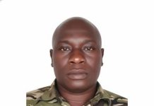 Vol De Graviers Aurifères: Lamtagué En Colère Vol De Graviers Aurifères: Lamtagué En Colère