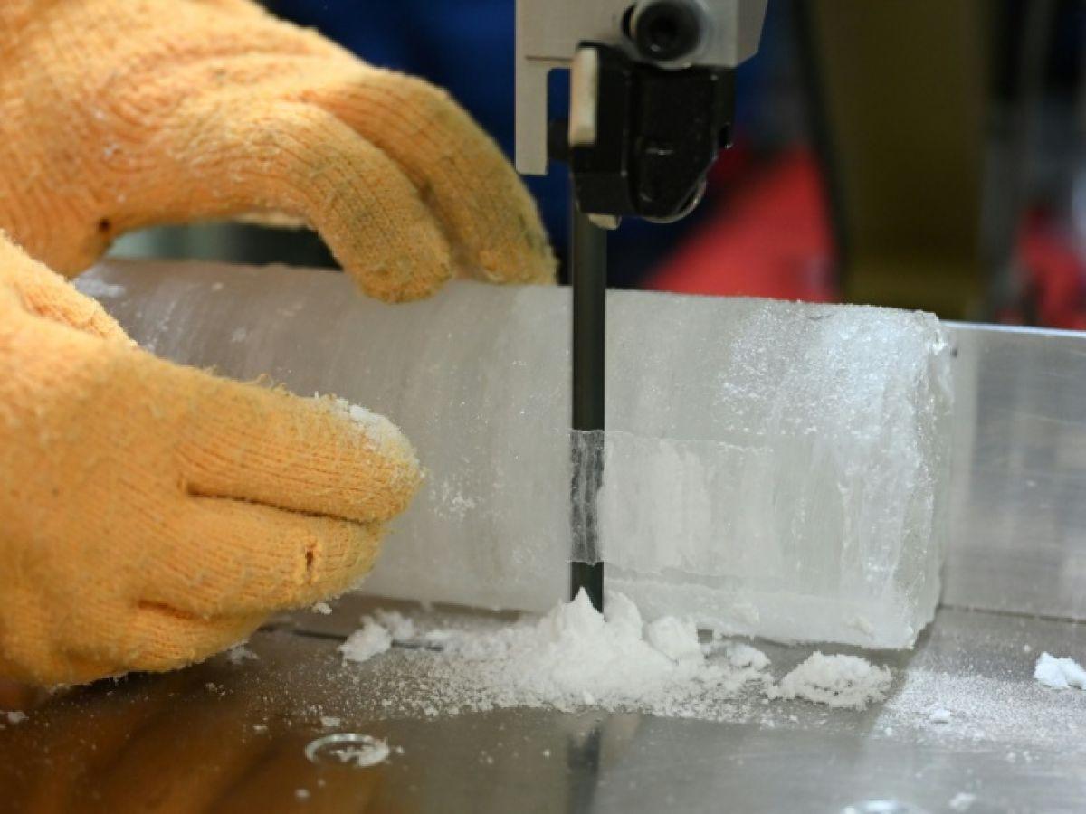 Ancienne Glace: Clé pour Protéger les Glaciers Ancienne Glace: Clé pour Protéger les Glaciers