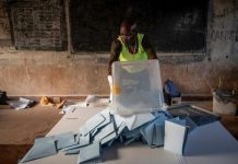 Centrafricains Aux Urnes Pour Élections Générales Centrafricains Aux Urnes Pour Élections Générales