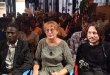 des étudiants échangent sur la langue russe à l’occasion de la journée des étudiants en Russie des étudiants échangent sur la langue russe à l’occasion de la journée des étudiants en Russie