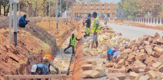 le développement du pays repose sur l’engagement de tout citoyen sans exception le développement du pays repose sur l’engagement de tout citoyen sans exception