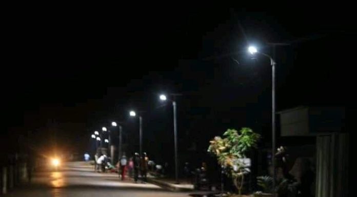 Habitants du 4ᵉ Arrondissement de Bangui Se Plaignent Électricité Habitants du 4ᵉ Arrondissement de Bangui Se Plaignent Électricité