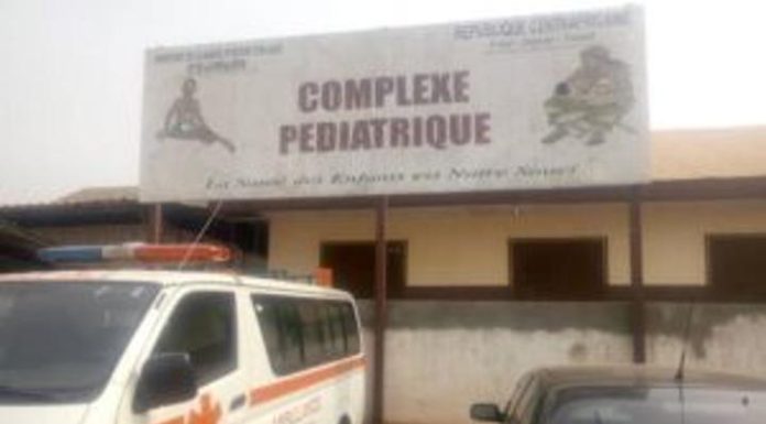 Bangui: Situation Critique à L’Hôpital Pédiatrique Bangui: Situation Critique à L'Hôpital Pédiatrique