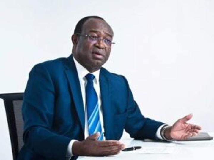 Anicet Georges Dologuele: Premier Candidat Apatride Anicet Georges Dologuele: Premier Candidat Apatride