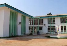 Grève des Agents Municipaux de Bimbo Pour Salaires Impayés Grève des Agents Municipaux de Bimbo Pour Salaires Impayés