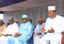 Grande Prière Du Ramadan Avec Le Président À Kina Grande Prière Du Ramadan Avec Le Président À Kina