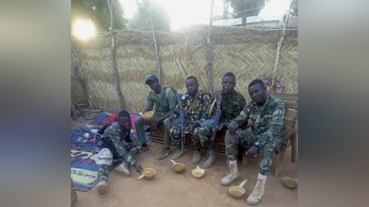 Soldats FACA Bloqués Après Carnage à Ouanda-Djallé Soldats FACA Bloqués Après Carnage à Ouanda-Djallé