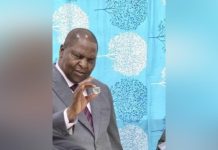 Touadera Distribue Permis Miniers à Ses Alliés Touadera Distribue Permis Miniers à Ses Alliés