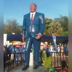 Touadéra Recouvre Rapidement Sa Nouvelle Statue à Bangui Touadéra Recouvre Rapidement Sa Nouvelle Statue à Bangui