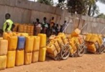 Touadéra S’accroche Au Pouvoir, Banguissois En Pénurie Touadéra S'accroche Au Pouvoir, Banguissois En Pénurie