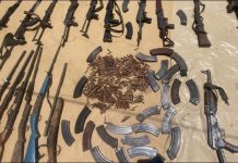 Armes Saisies en RCA Présentées aux Autorités Tchadiennes Armes Saisies en RCA Présentées aux Autorités Tchadiennes