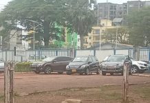 Véhicules Impayés: Propriétaires Bloquent Ministère Véhicules Impayés: Propriétaires Bloquent Ministère