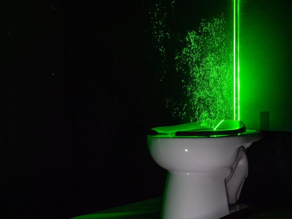 Pourquoi est-il important de baisser le couvercle des toilettes ? Une expérience scientifique répond Pourquoi est-il important de baisser le couvercle des toilettes ? Une expérience scientifique répond