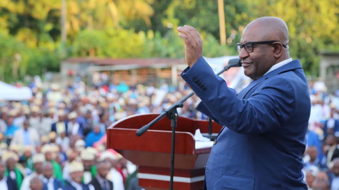 Azali candidat en 2024 : La fin d’un faux suspense Azali candidat en 2024 : La fin d’un faux suspense