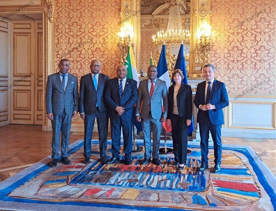 Vers la décrispation, après deux semaines de crise Vers la décrispation, après deux semaines de crise