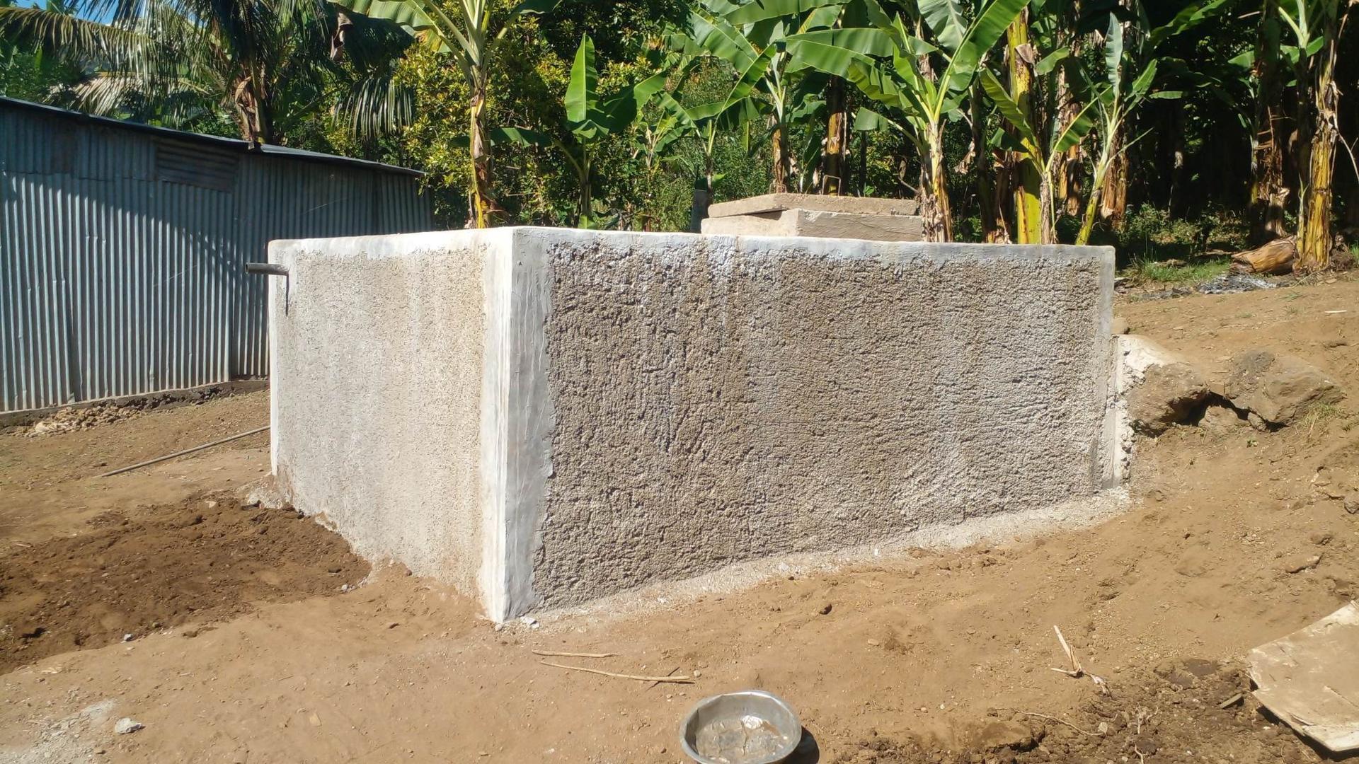 L’ONG Nari hifadhu Uwana a inauguré à Uzini un bassin de 27 m3 L’ONG Nari hifadhu Uwana a inauguré à Uzini un bassin de 27 m3