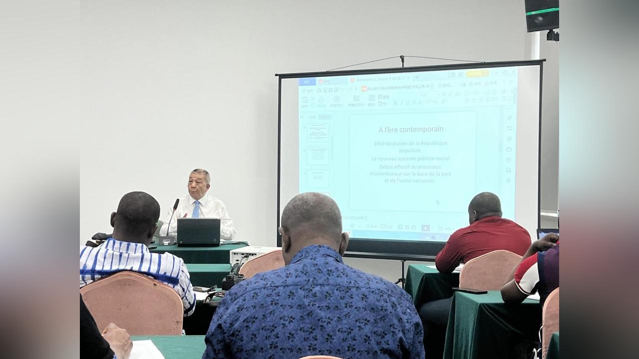 La Chine, un pays avec un système de parti unique La Chine, un pays avec un système de parti unique