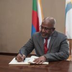 Le président des Comores, Azali Assoumani, légèrement blessé dans une attaque à l’arme blanche Le président des Comores, Azali Assoumani, légèrement blessé dans une attaque à l'arme blanche