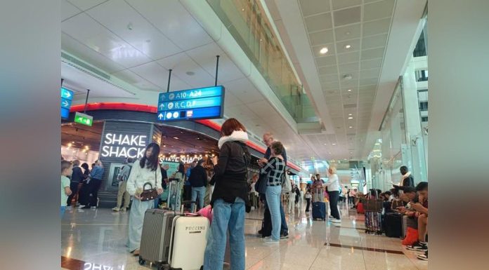 Tensions au Moyen-Orient: Comoriens Bloqués À Dubaï Tensions au Moyen-Orient: Comoriens Bloqués À Dubaï