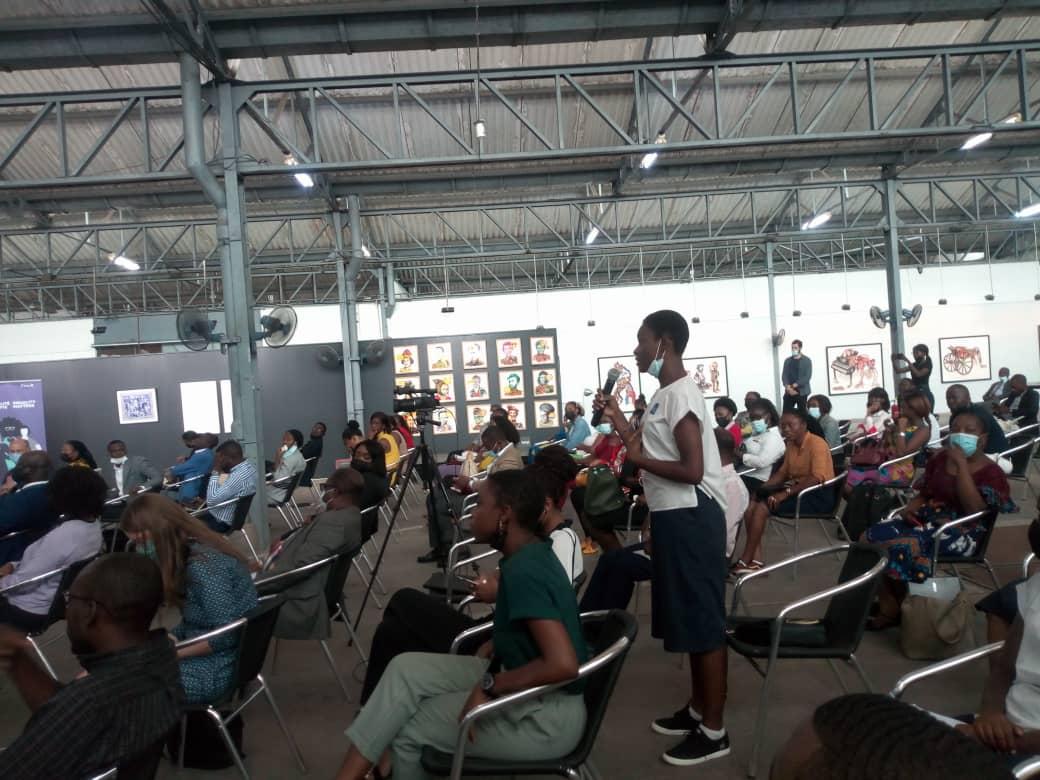 « les stéréotypes, l'électricité et le coût de l'Internet », défis de l'épanouissement des jeunes filles congolaises dans les TIC « les stéréotypes, l'électricité et le coût de l'Internet », défis de l'épanouissement des jeunes filles congolaises dans les TIC