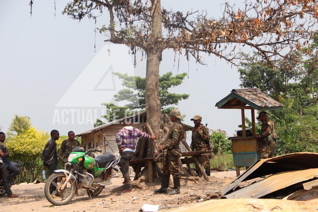 Beni-ADF: Pour sécuriser le dangereux axe Beni-Kasindi, les FARDC déploient de nouvelles positions fixes et un dispositif d’intervention rapide Beni-ADF: Pour sécuriser le dangereux axe Beni-Kasindi, les FARDC déploient de nouvelles positions fixes et un dispositif d’intervention rapide