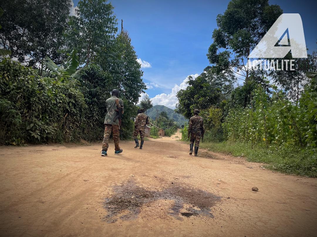 Beni: 3 morts dans une nouvelle attaque à Nzenga, des civils pris en otage puis exécutés (bilan provisoire) Beni: 3 morts dans une nouvelle attaque à Nzenga, des civils pris en otage puis exécutés (bilan provisoire)