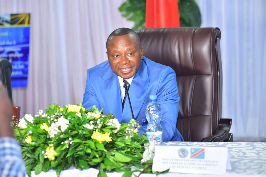 Chérubin Okende diligente une mission d'audit de gestion dans tous les démembrements du ministère des Transports pour diagnostiquer les problèmes liés à ce secteur Chérubin Okende diligente une mission d'audit de gestion dans tous les démembrements du ministère des Transports pour diagnostiquer les problèmes liés à ce secteur