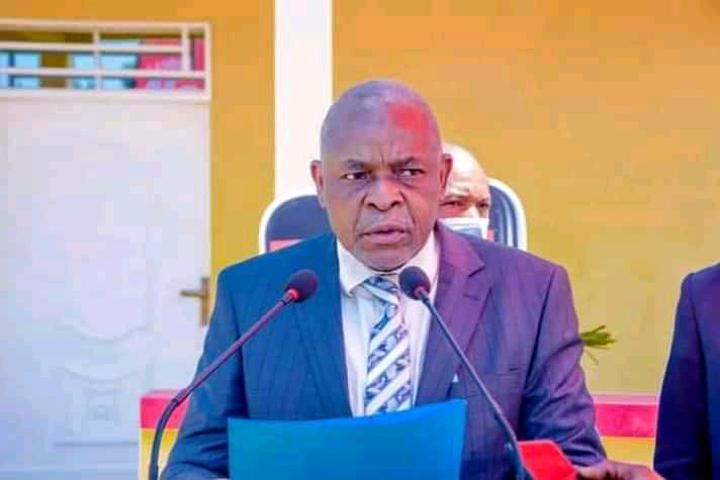 Kasaï : le vice-gouverneur Gaston Nkole Tshimuanga confirmé gouverneur intérimaire par le VPM ministre de l'intérieur Kasaï : le vice-gouverneur Gaston Nkole Tshimuanga confirmé gouverneur intérimaire par le VPM ministre de l'intérieur