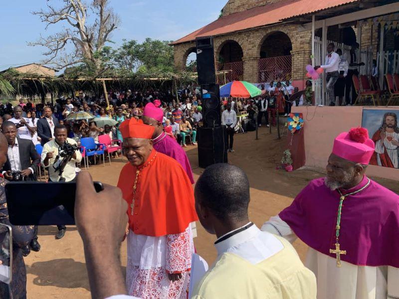 Sacre de Mgr Joseph-Bernard Likolo à Lisala : Les remontrances du cardinal Fridolin Ambongo sur les politiciens de la Mongala ! Sacre de Mgr Joseph-Bernard Likolo à Lisala : Les remontrances du cardinal Fridolin Ambongo sur les politiciens de la Mongala !