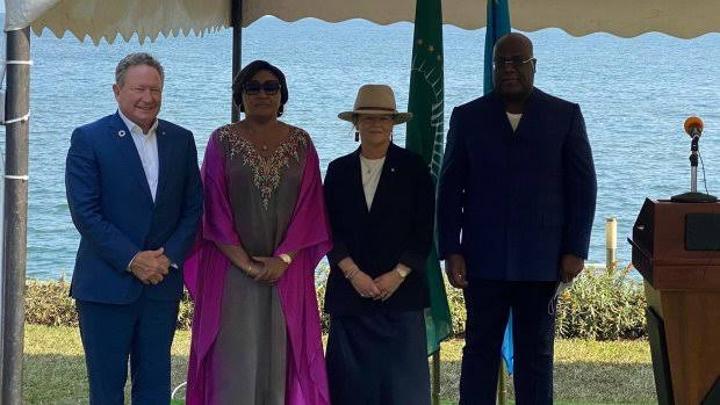 « Je vois en Andrew Forrest un investisseur sérieux par sa capacité à développer le projet Grand Inga » (F. Tshisekedi) « Je vois en Andrew Forrest un investisseur sérieux par sa capacité à développer le projet Grand Inga » (F. Tshisekedi)