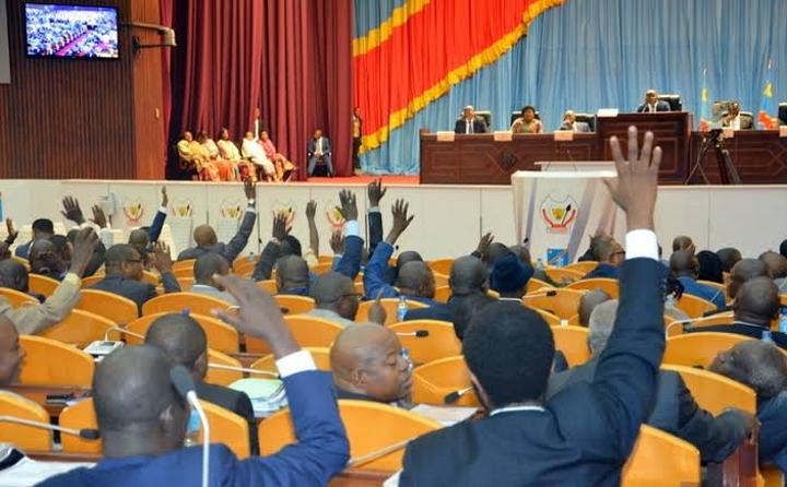 Assemblée nationale: d'après Eliezer Ntambwe, leurs collègues impliqués dans le dossier Bukanga Lonzo tiennent à laver leur image Assemblée nationale: d'après Eliezer Ntambwe, leurs collègues impliqués dans le dossier Bukanga Lonzo tiennent à laver leur image