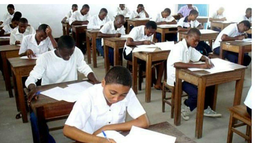 Le ministre de l’EPST annonce le report des épreuves hors-session dans les Centres de Djugu 1, Irumu 3 et Nyiragongo Le ministre de l’EPST annonce le report des épreuves hors-session dans les Centres de Djugu 1, Irumu 3 et Nyiragongo