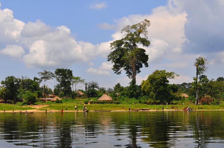 Mai-Ndombe : naufrage d'une balenière à Nkile, 4 morts Mai-Ndombe : naufrage d'une balenière à Nkile, 4 morts