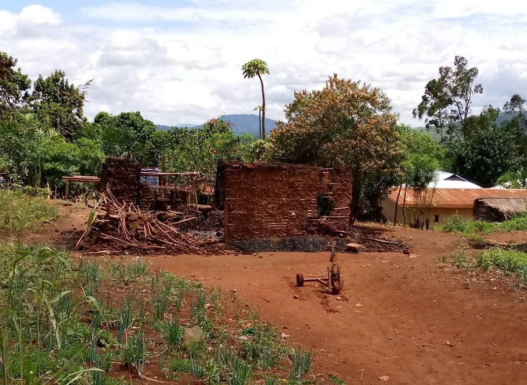 Djugu : les miliciens CODECO tuent 13 personnes et détruisent plusieurs maisons Djugu : les miliciens CODECO tuent 13 personnes et détruisent plusieurs maisons