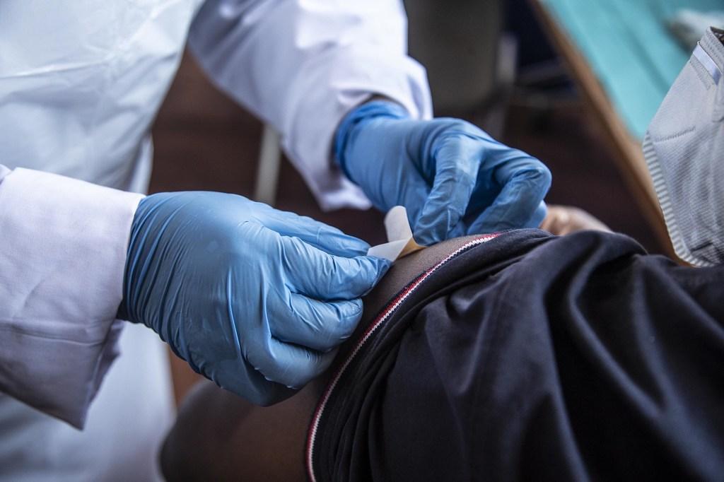 Covid-19 : des recherches approfondies annoncées pour élucider les causes réelles du décès d’un cas vacciné (vidéo) Covid-19 : des recherches approfondies annoncées pour élucider les causes réelles du décès d’un cas vacciné (vidéo)