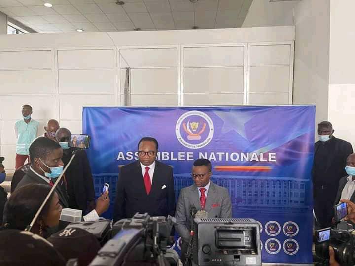 Assemblée nationale : le député Nsingi Pululu a déposé la loi sur la congolité ce jeudi Assemblée nationale : le député Nsingi Pululu a déposé la loi sur la congolité ce jeudi