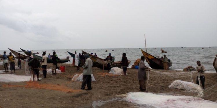 Nord-Kivu/Insécurité sur le lac Edouard: des armateurs et pêcheurs de Kyavinyonge saisissent le Gouverneur Nord-Kivu/Insécurité sur le lac Edouard: des armateurs et pêcheurs de Kyavinyonge saisissent le Gouverneur