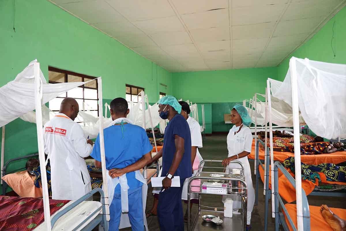 Kwilu : contrôle physique et identification des agents de la santé à Bandundu Kwilu : contrôle physique et identification des agents de la santé à Bandundu