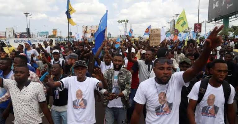 Les militants de Lamuka ont envahi le centre inter-diocésain pour empêcher l’élection du nouveau président de la Ceni Les militants de Lamuka ont envahi le centre inter-diocésain pour empêcher l’élection du nouveau président de la Ceni